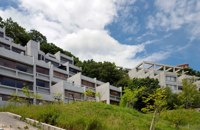 a+t - a+t visits Rokko Housing. Japanese lineages Tour